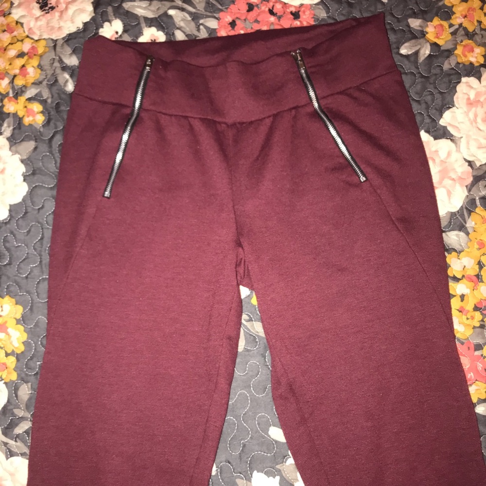Burgundy leggings
